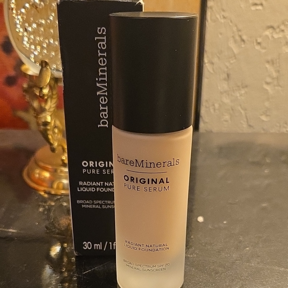 NIB BareMinerals ORIGINAL pure Serum Radiant Liquid Foundation ( FAIR COOL 1)
